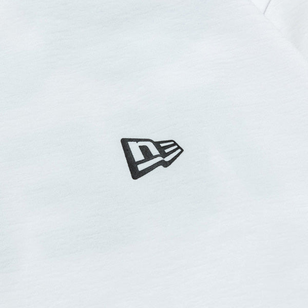 長袖 オーバーサイズド ユーティリティー パフォーマンス Tシャツ ホワイト