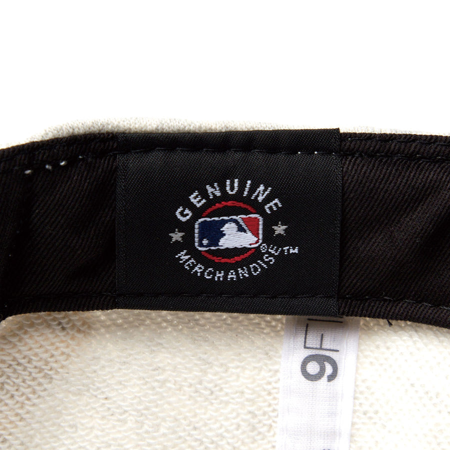 RC 9FIFTY フラットバイザー Sweat ニューヨーク・ヤンキース クローム ブラックバイザー