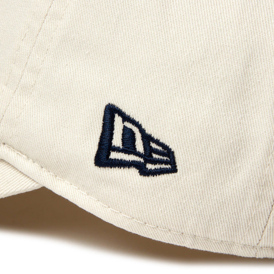 カジュアルクラシック Box Logo Mini ボックスロゴ アイボリー