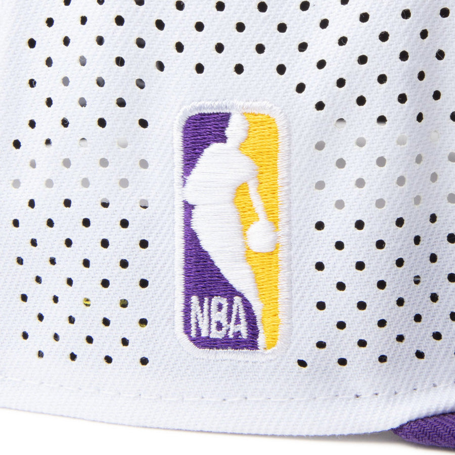 9FIFTY A-Frame NBA 2-Tone ロサンゼルス・レイカーズ ホワイト トゥルーパープルバイザー