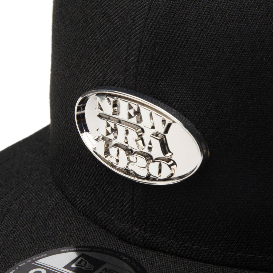 9FIFTY Metal Plate ブラック × シルバー