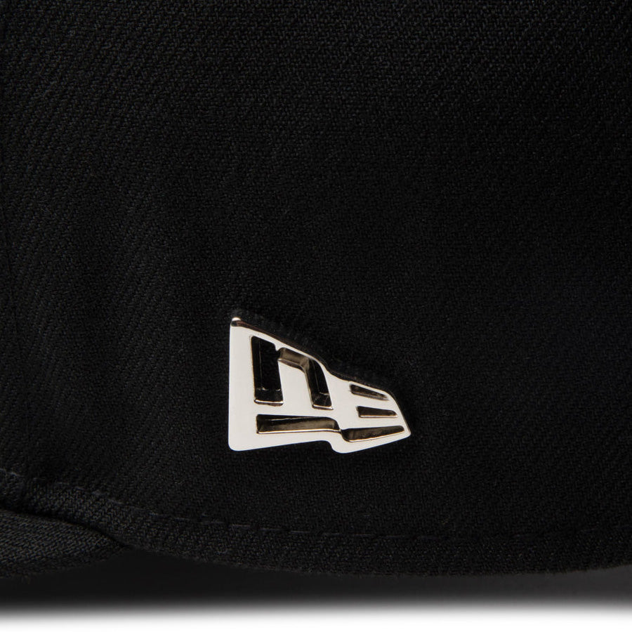 9FIFTY Metal Plate ブラック × シルバー
