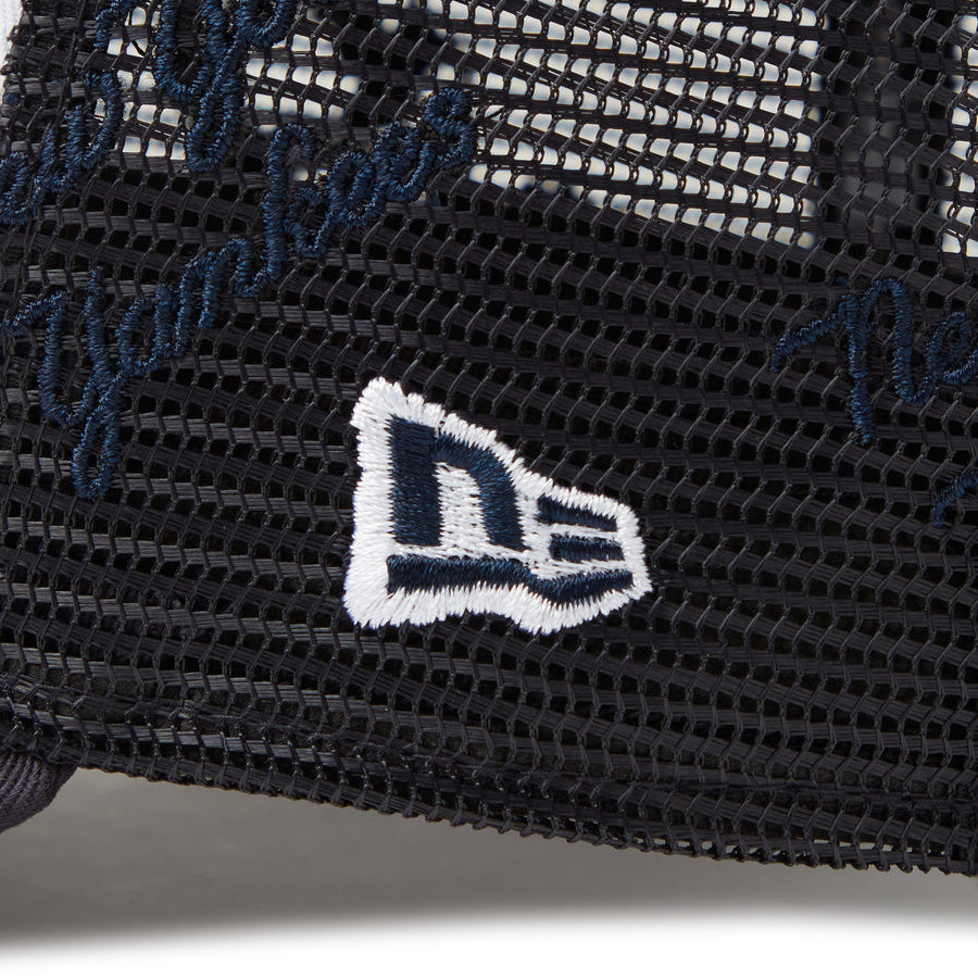 9FORTY A-Frame トラッカー MLB Mesh Embroidery ニューヨーク・ヤンキース ホワイト/ネイビー