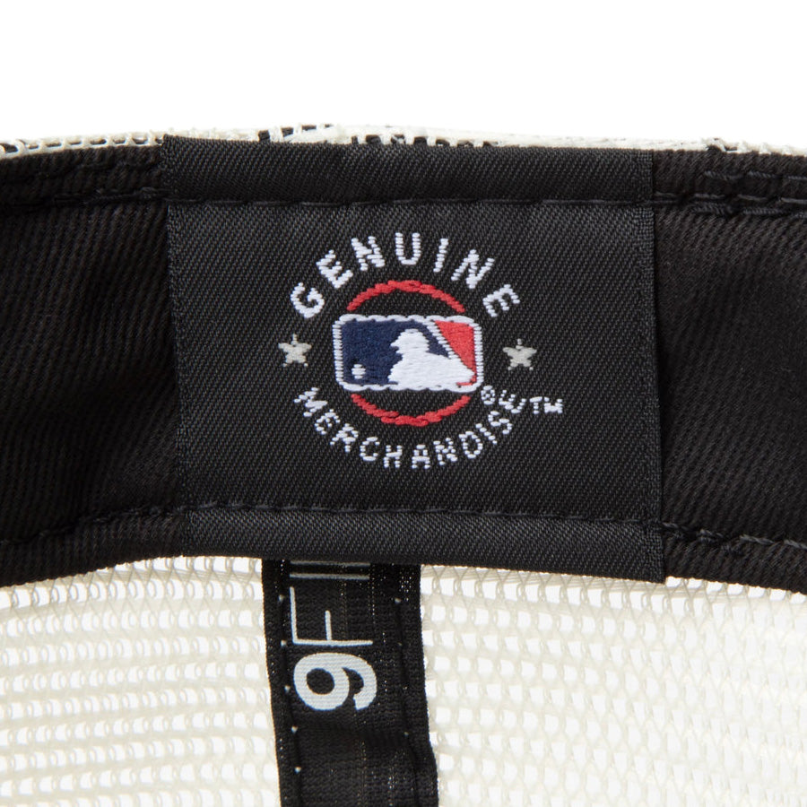 Youth 9FIFTY トラッカー All Mesh ニューヨーク・ヤンキース クローム ブラックバイザー