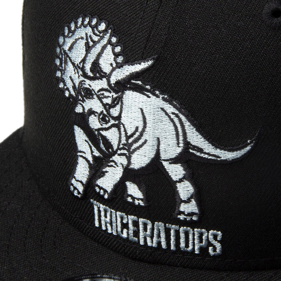 Youth 9FIFTY Dinosaur トリケラトプス ブラック