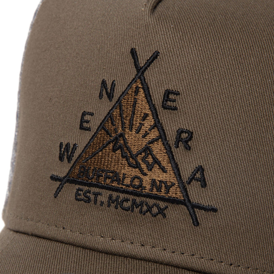 9FORTY A-Frame トラッカー Triangle Logo モス | アウトドア