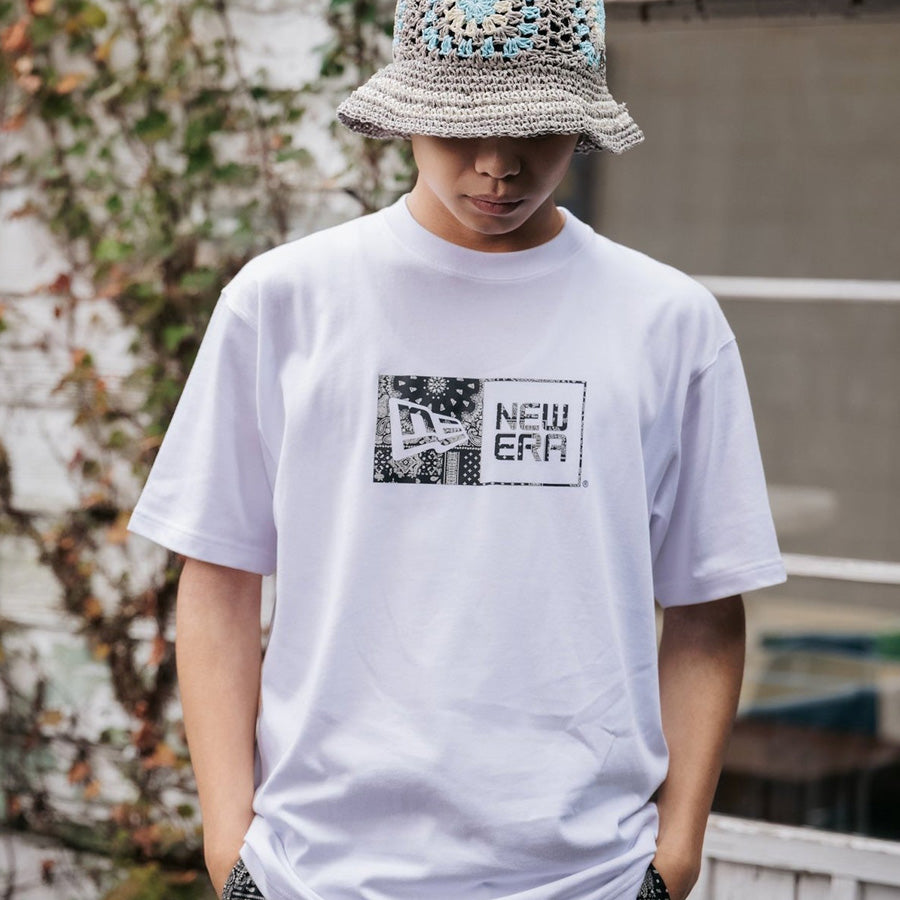 半袖 コットン Tシャツ Floral Paisley ボックスロゴ ホワイト レギュラーフィット
