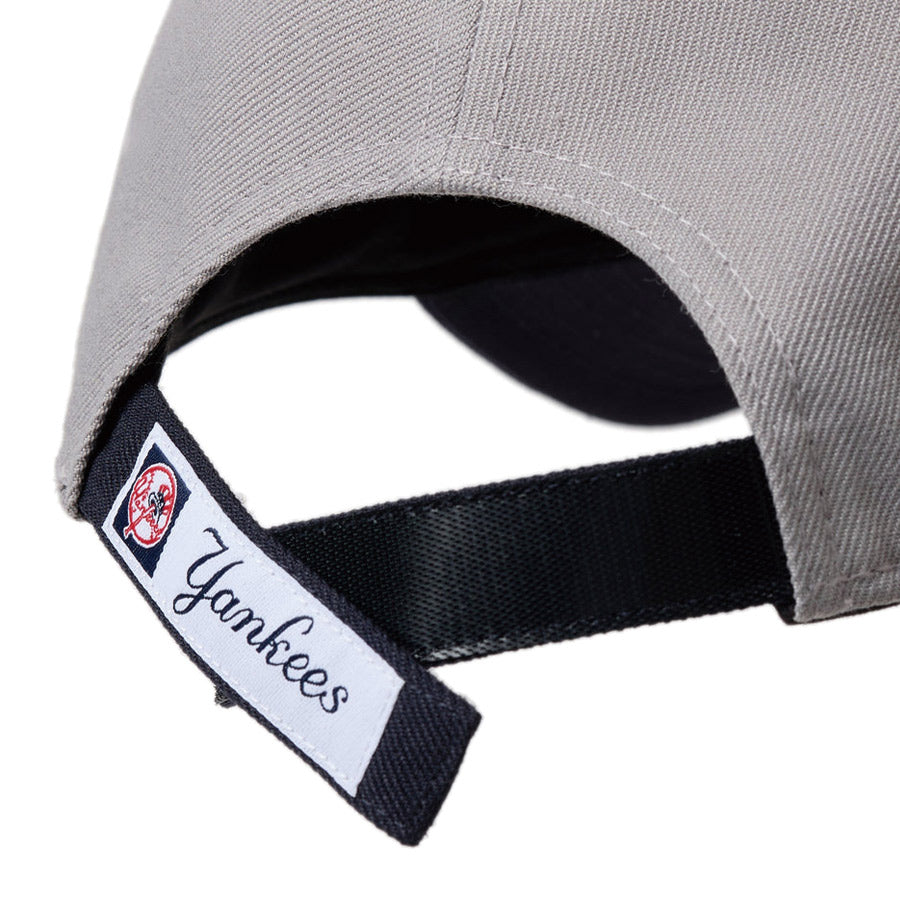 9FORTY 2-Tone Woven Label ニューヨーク・ヤンキース グレー ネイビーバイザー