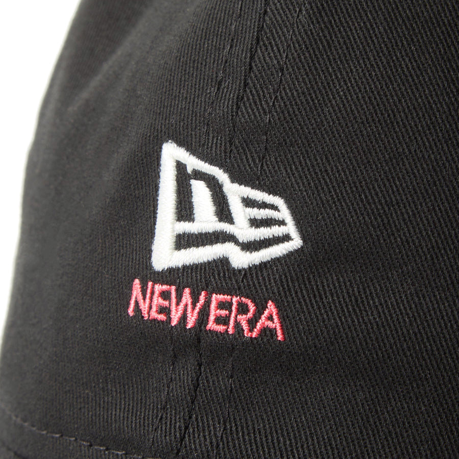 9TWENTY Flag & Wordmark メタルピン ブラック