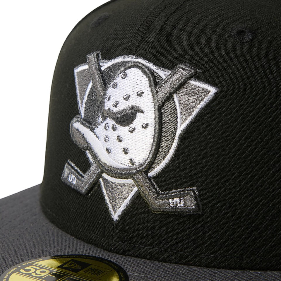 ニューエラ キャップ 帽子 NEW ERA CAP 59FIFTY NHL アナハイム ダックス ブラック/ダークグラファイトバイザー 15137396 フロントロゴ