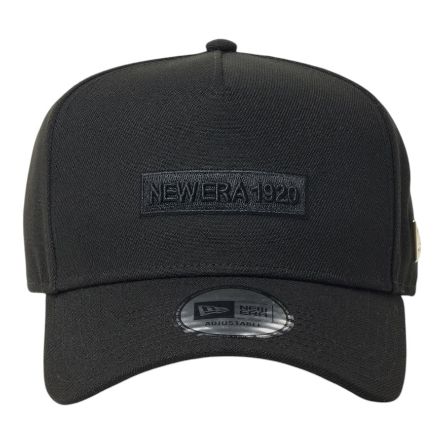 ニューエラ キャップ 帽子 NEW ERA CAP 9FORTY A-Frame Metal Flag メタルフラッグ NEW ERA 1920 ブラック/ゴールド 15137133 正面
