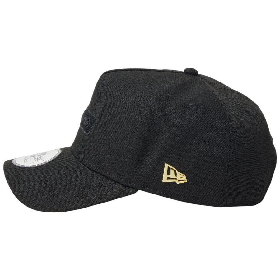 ニューエラ キャップ 帽子 NEW ERA CAP 9FORTY A-Frame Metal Flag メタルフラッグ NEW ERA 1920 ブラック/ゴールド 15137133 左サイド