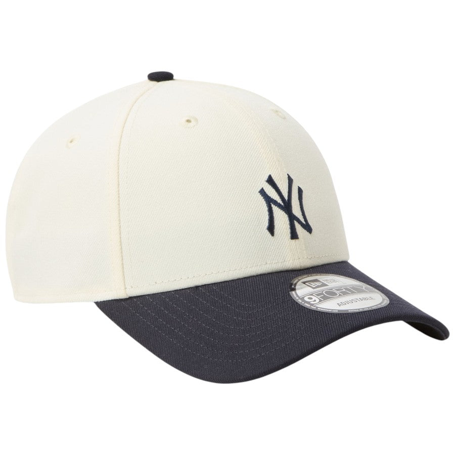 ニューエラ キャップ 帽子 NEW ERA CAP 9FORTY MLB 2-Tone ニューヨーク ヤンキース クロームホワイト ネイビー 15137071 左斜め前