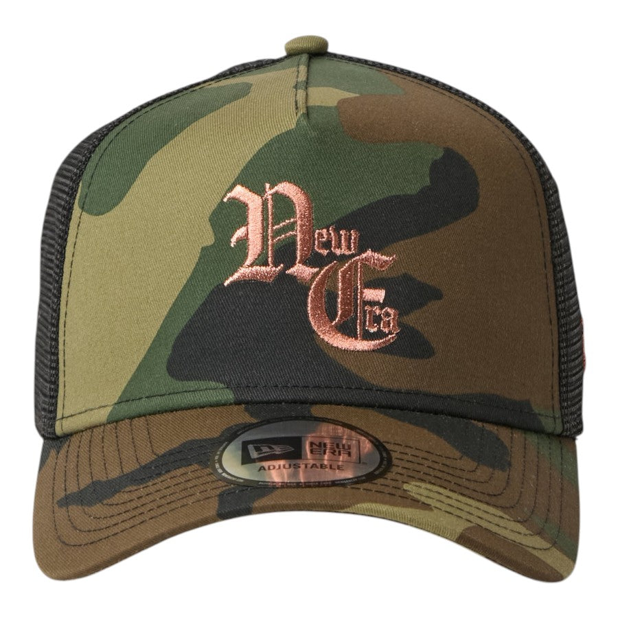 ニューエラ キャップ 帽子 NEW ERA CAP 9FORTY A-Frame トラッカー Old English オールド イングリッシュ ウッドランドカモ 15137092 正面