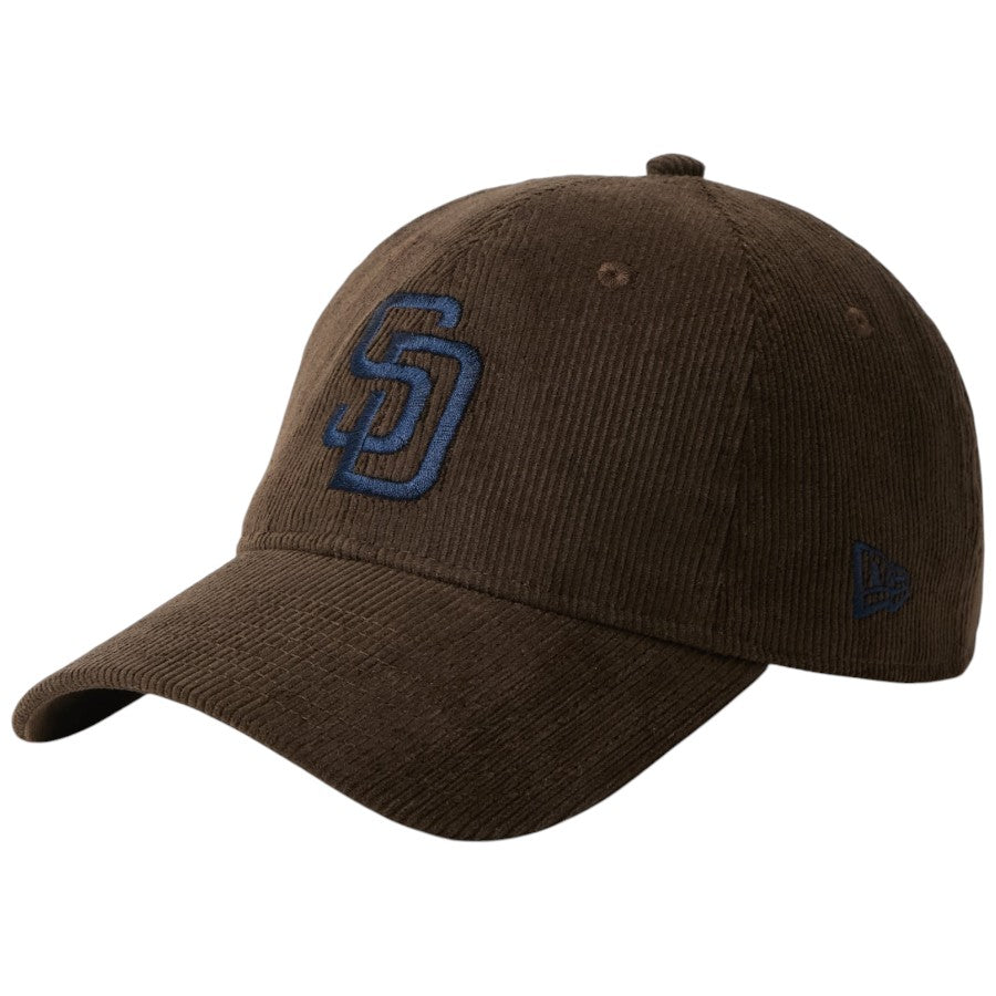 ニューエラ キャップ 帽子 NEW ERA CAP 9TWENTY Corduroy コーデュロイ サンディエゴ パドレス ウォルナット 15137219 右斜め前