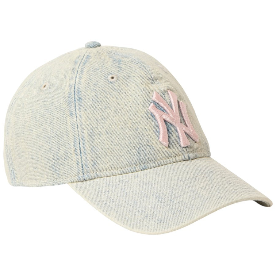 ニューエラ キャップ 帽子 NEW ERA CAP 9TWENTY Over Dye Denim オーバーダイ デニム ニューヨーク ヤンキース ホワイト 15137235 左斜め前