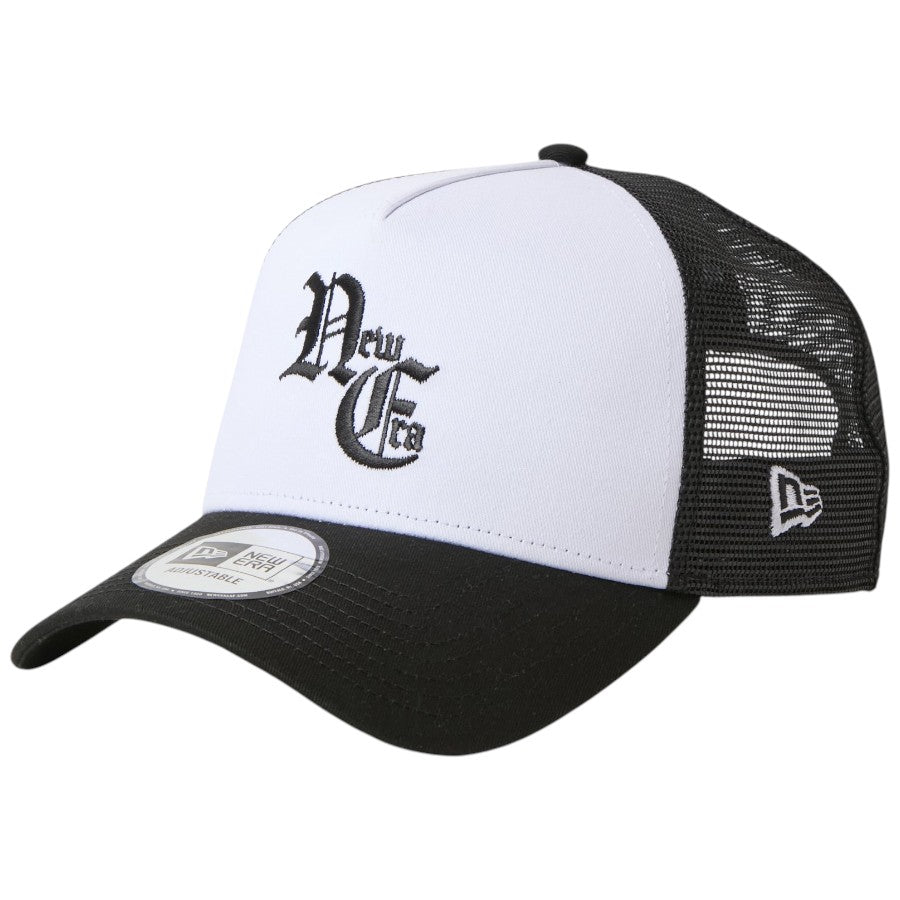 ニューエラ キャップ 帽子 NEW ERA CAP 9FORTY A-Frame トラッカー Old English オールド イングリッシュ 2-Tone ツートーン ホワイト ブラック 15137095 右斜め前