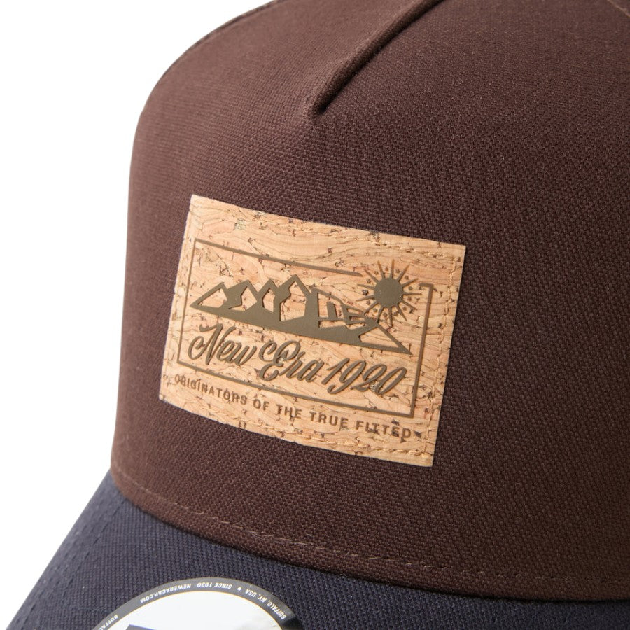 ニューエラ キャップ 帽子 NEW ERA CAP 9FORTY A-Frame トラッカー Cork Patch コルクパッチ バーントウッド/ネイビー 15125116 | アウトドア フロントロゴ