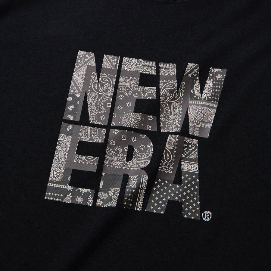 ニューエラ アパレル NEW ERA 半袖 コットン Tシャツ Oriental Paisley ペイズリー スクエアロゴ ブラック 14856697 フロントロゴ