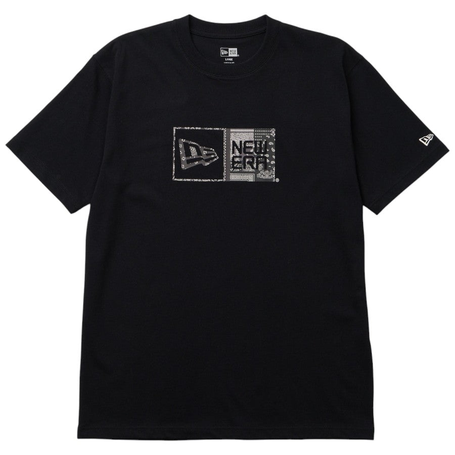 ニューエラ アパレル NEW ERA 半袖 コットン Tシャツ Oriental Paisley ペイズリー ボックスロゴ ブラック 14856701 フロント