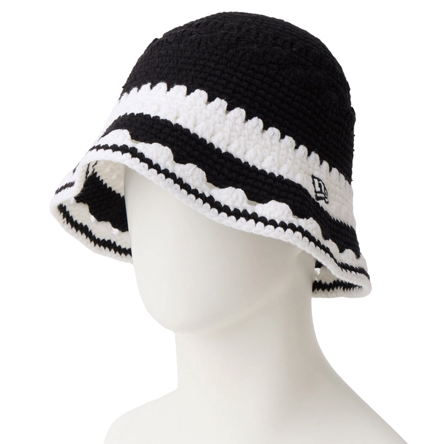 ニューエラ バケットハット バケハ NEW ERA HAT クロシェ ニットバケット ボーダー Crochet Knit Border ブラック/ホワイト 14744713 右斜め前 マネキン