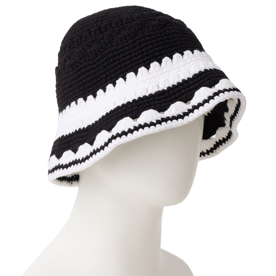 ニューエラ バケットハット バケハ NEW ERA HAT クロシェ ニットバケット ボーダー Crochet Knit Border ブラック/ホワイト 14744713 左斜め前