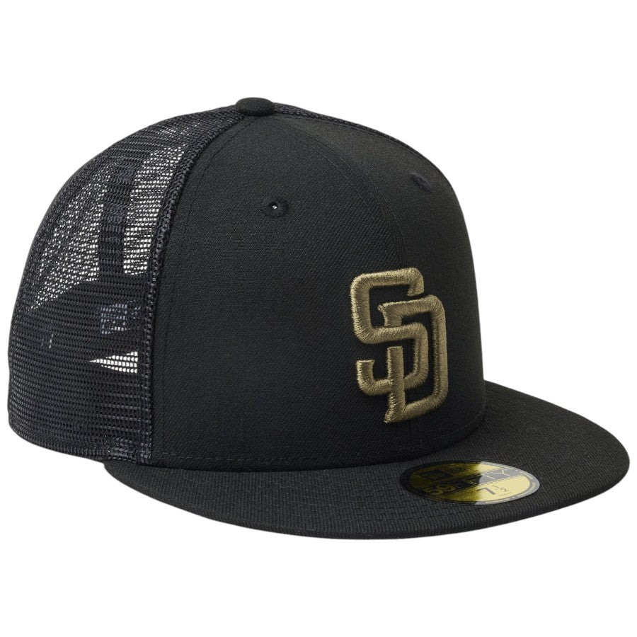 ニューエラ キャップ 帽子 NEW ERA CAP 59FIFTY トラッカー メッシュ サンディエゴ パドレス Hydrangea ハイドレンジア ブラック 14745129 左斜め前