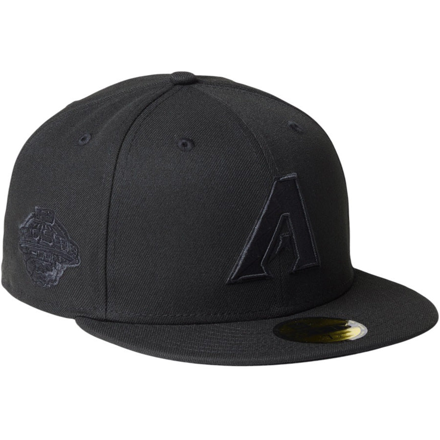 ニューエラ キャップ 帽子 NEW ERA CAP 59FIFTY アリゾナ ダイヤモンドバックス MLB Black on Black ブラック/ブラック 14745193 左斜め前