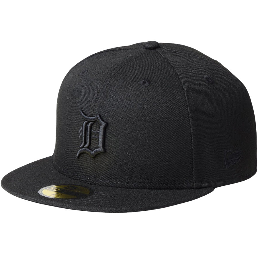 ニューエラ キャップ 帽子 NEW ERA CAP 59FIFTY デトロイト タイガース MLB Black on Black ブラック/ブラック 14745180 右斜め前