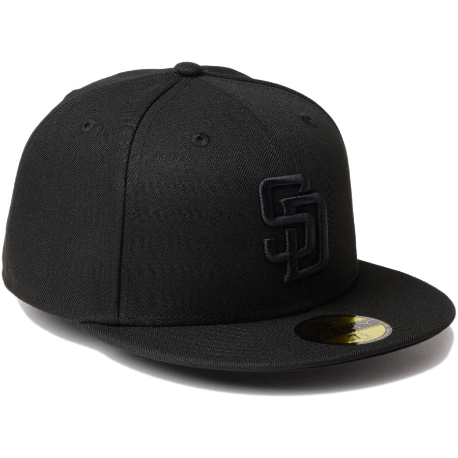 ニューエラ キャップ NEW ERA CAP MLB 59FIFTY サンディエゴ パドレス ブラック ブラック 14942684 左斜め前