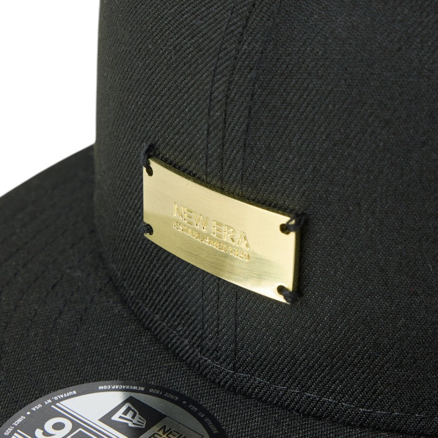 ニューエラ キャップ 帽子 NEW ERA CAP 9FIFTY Metal Plate メタルプレート ブラック / メタリックゴールド 14744813 フロント