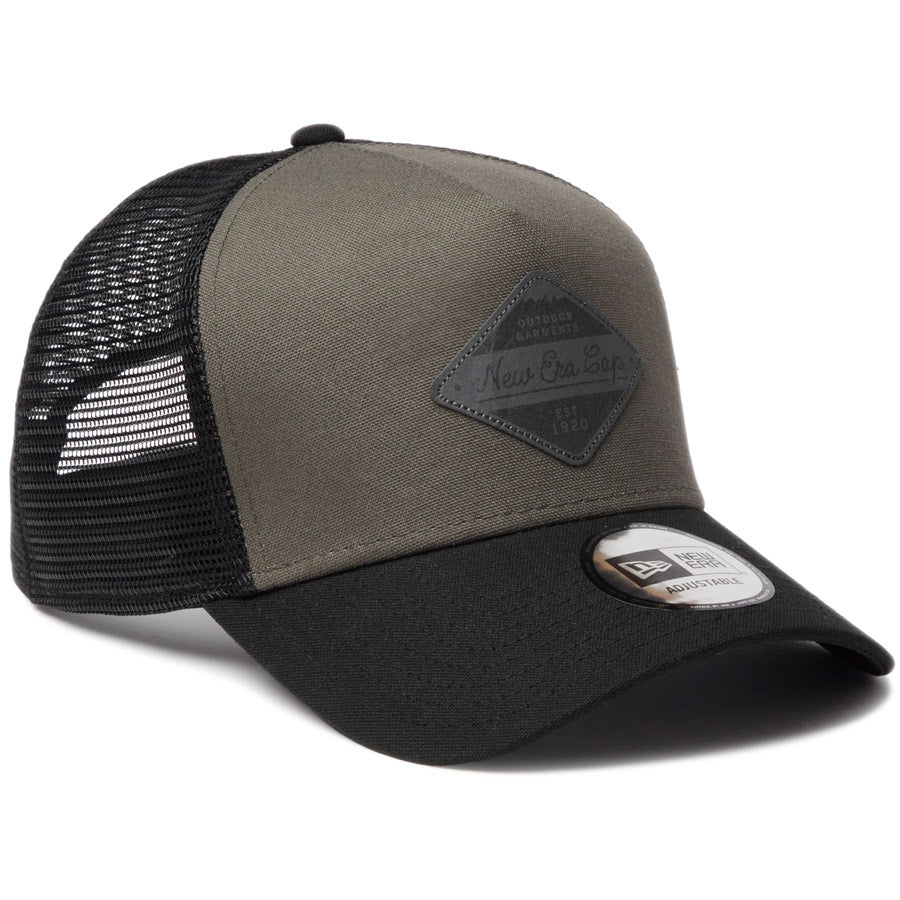 ニューエラ キャップ メッシュ NEW ERA 9FORTY A-Frame トラッカー Duck Canvas ダック キャンバス ダークモス/ブラック 14774384 | アウトドア 左斜め