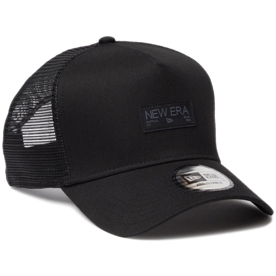ニューエラ キャップ NEW ERA CAP 9FORTY A-Frame トラッカー Metal Flag メタルフラッグ ブラック/ゴールド 14744910 左斜め