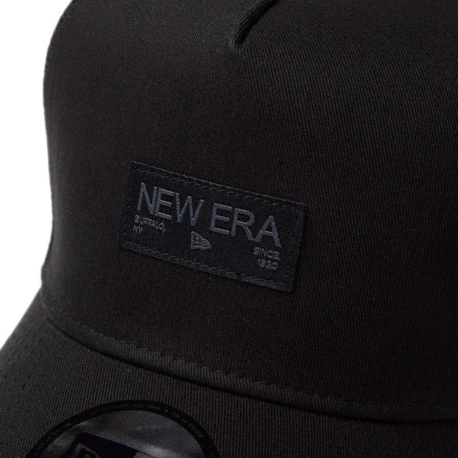 ニューエラ キャップ NEW ERA CAP 9FORTY A-Frame トラッカー Metal Flag メタルフラッグ ブラック/ゴールド 14744910 フロントロゴ