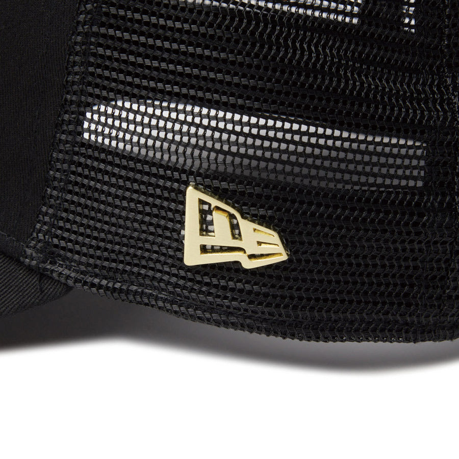 ニューエラ キャップ NEW ERA CAP 9FORTY A-Frame トラッカー Metal Flag メタルフラッグ ブラック/ゴールド 14744910 フラッグロゴ