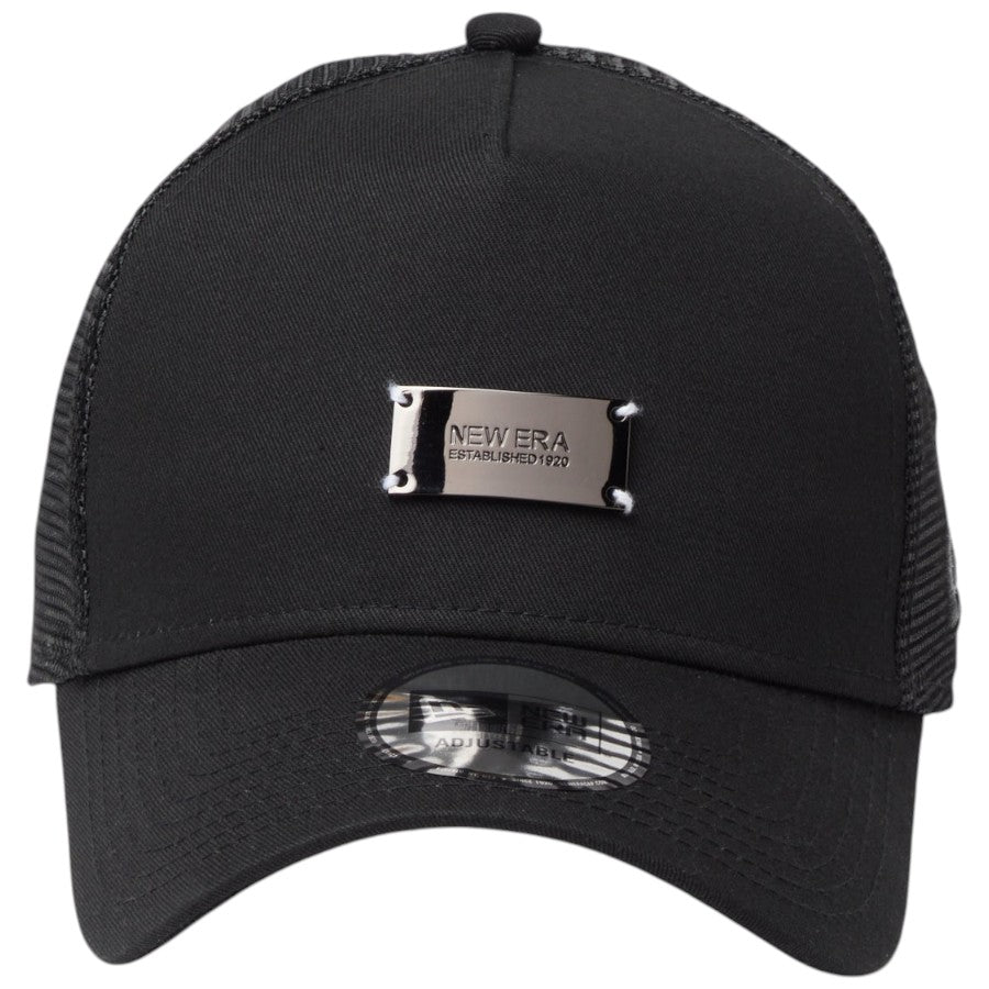 ニューエラ キャップ 帽子 NEW ERA CAP 9FORTY A-Frame トラッカー Metal Plate メタルプレート ブラック/ブラック 14744907 正面