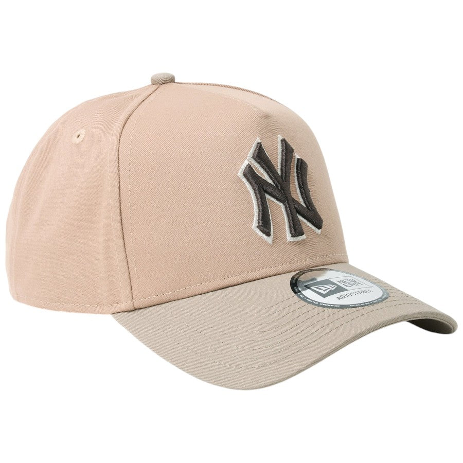 ニューエラ キャップ 帽子 NEW ERA CAP 9FORTY A-Frame MLB Mocha Mousse モカ ムース ニューヨーク ヤンキース タイムレストープ/アッシュブラウン 14744967 左斜め前