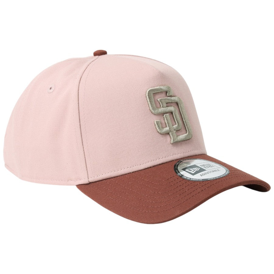 ニューエラ キャップ 帽子 NEW ERA CAP 9FORTY A-Frame Mocha Mousse モカ ムース サンディエゴ パドレス ダーティーローズ/ウェットバーク 14744966 左斜め前