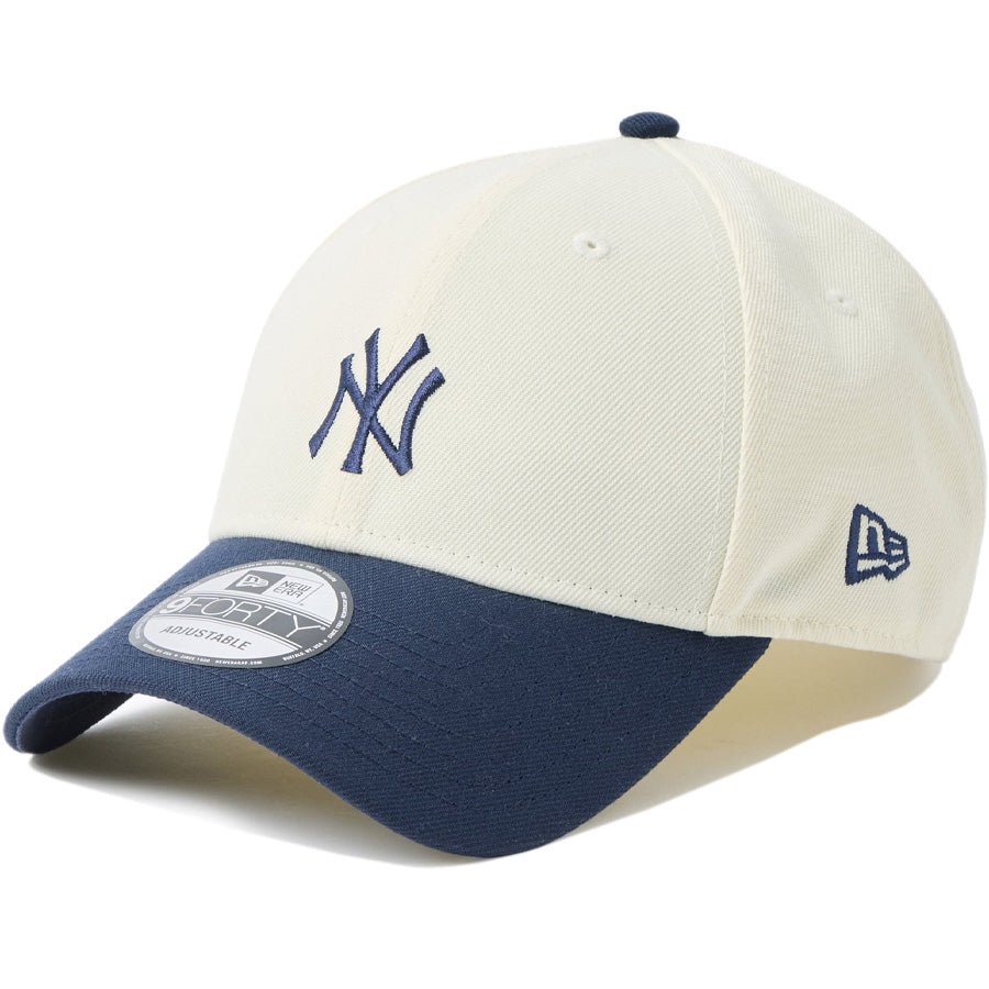 ニューエラ キャップ 帽子 NEW ERA CAP 9FORTY MLB ベージュ スウェットバンド ニューヨーク ヤンキース クロームホワイト/ナイトシフトネイビー 14744846 右斜め前