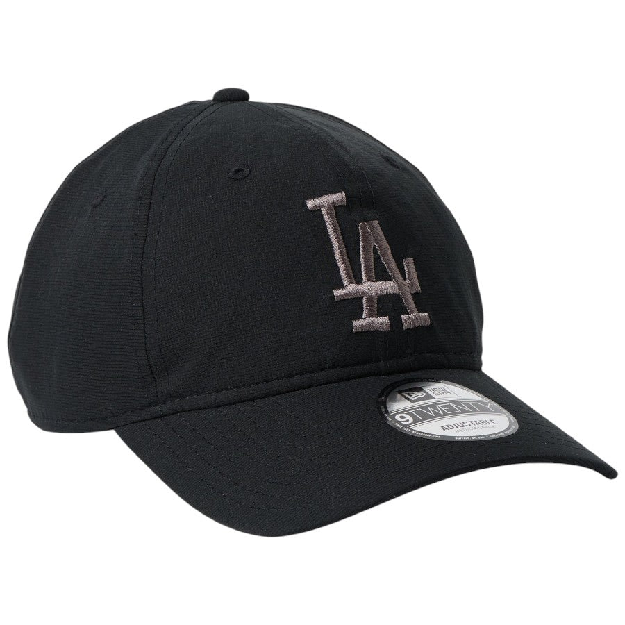 ニューエラ キャップ 帽子 NEW ERA CAP 9TWENTY Tech Air テック エアー 撥水キャップ 通気性キャップ ロサンゼルス ドジャース ブラック 14774420｜アウトドア 左斜め前