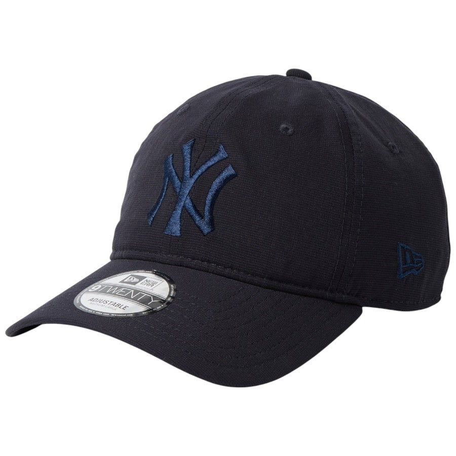 ニューエラ キャップ 帽子 NEW ERA CAP 9TWENTY Tech Air テック エアー 撥水キャップ 通気性キャップ ニューヨーク ヤンキース ネイビー 14774419｜アウトドア 右斜め前