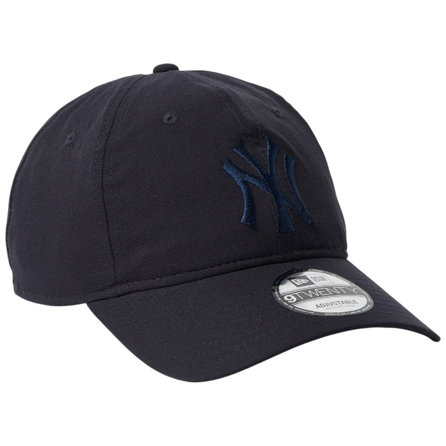 ニューエラ キャップ 帽子 NEW ERA CAP 9TWENTY Tech Air テック エアー 撥水キャップ 通気性キャップ ニューヨーク ヤンキース ネイビー 14774419｜アウトドア 左斜め前