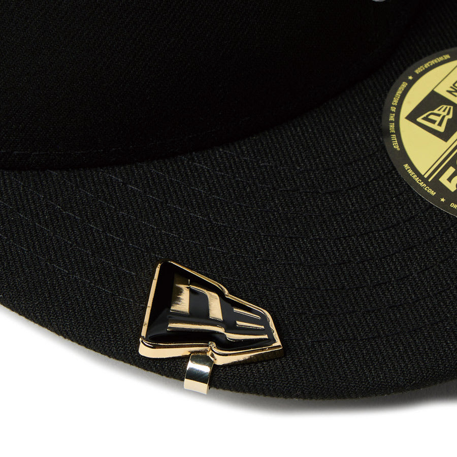ニューエラ NEW ERA キャップアクセサリー バイザークリップ Cap Bite PINS ピンズ Flagロゴ ゴールド ブラック 14751692 装着サンプル