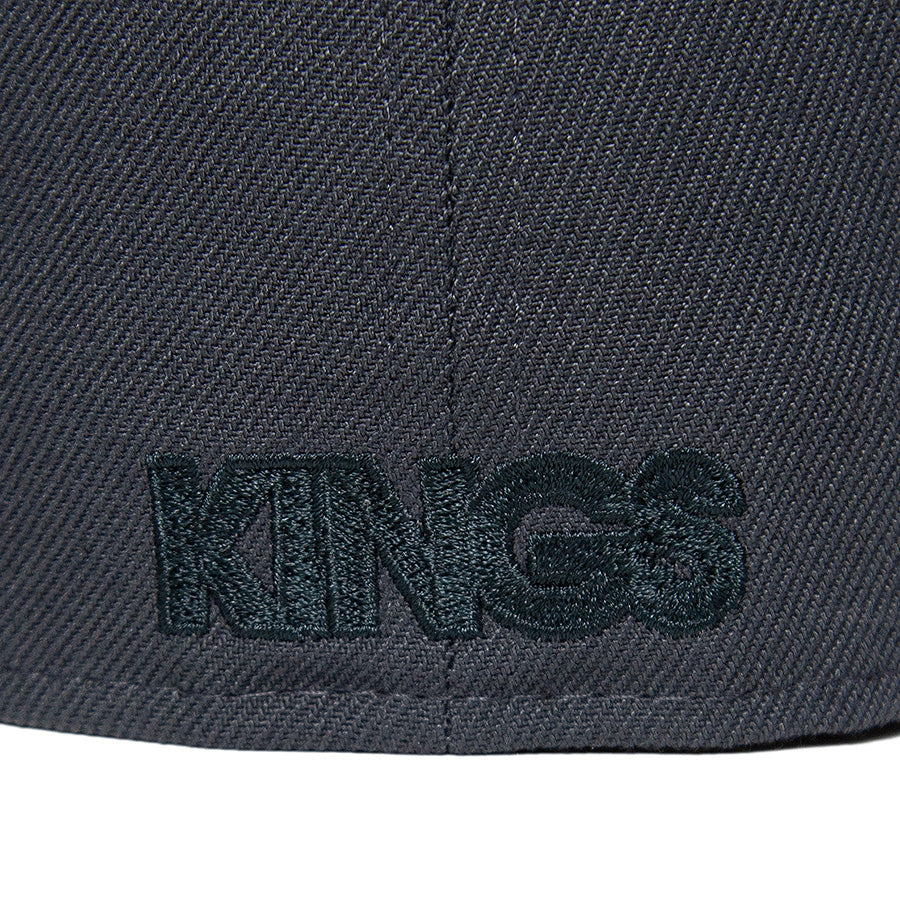 ニューエラ キャップ 帽子 NEW ERA CAP CUSTUM カスタム KINGS 別注 59FIFTY ANTIQUE K グラファイト ブラックアンダーバイザー 71040361 リアロゴ