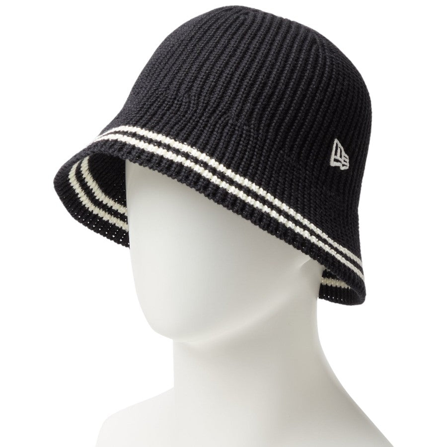 ニューエラ ハット 帽子 NEW ERA HAT KNIT BUCKET ニット エクスプローラー セーラーブリム ブラック/クロームホワイト 14744692 右斜め前 着画
