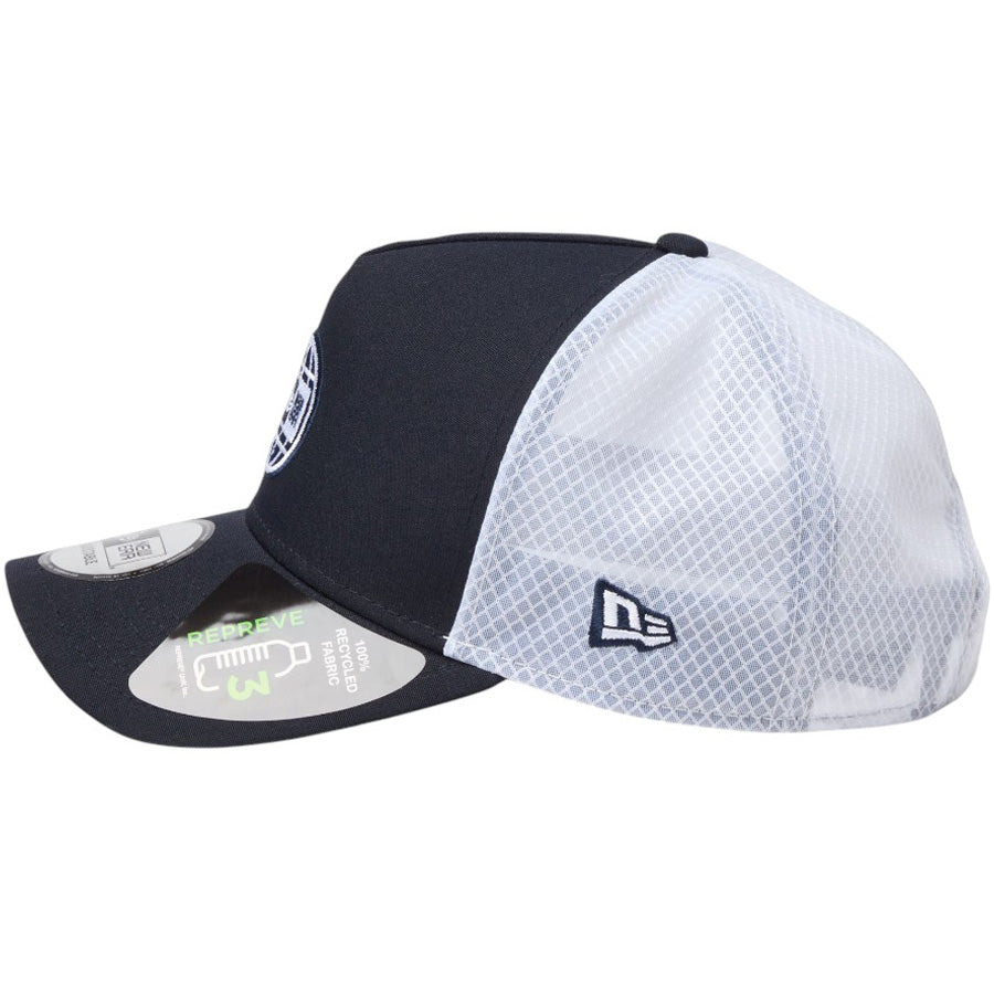 ニューエラ キャップ 帽子 NEW ERA CAP 9FORTY A-Frame トラッカー Repreve® ニュートラッカーメッシュ ボックスロゴ ネイビー 14774374｜アウトドア 左サイド