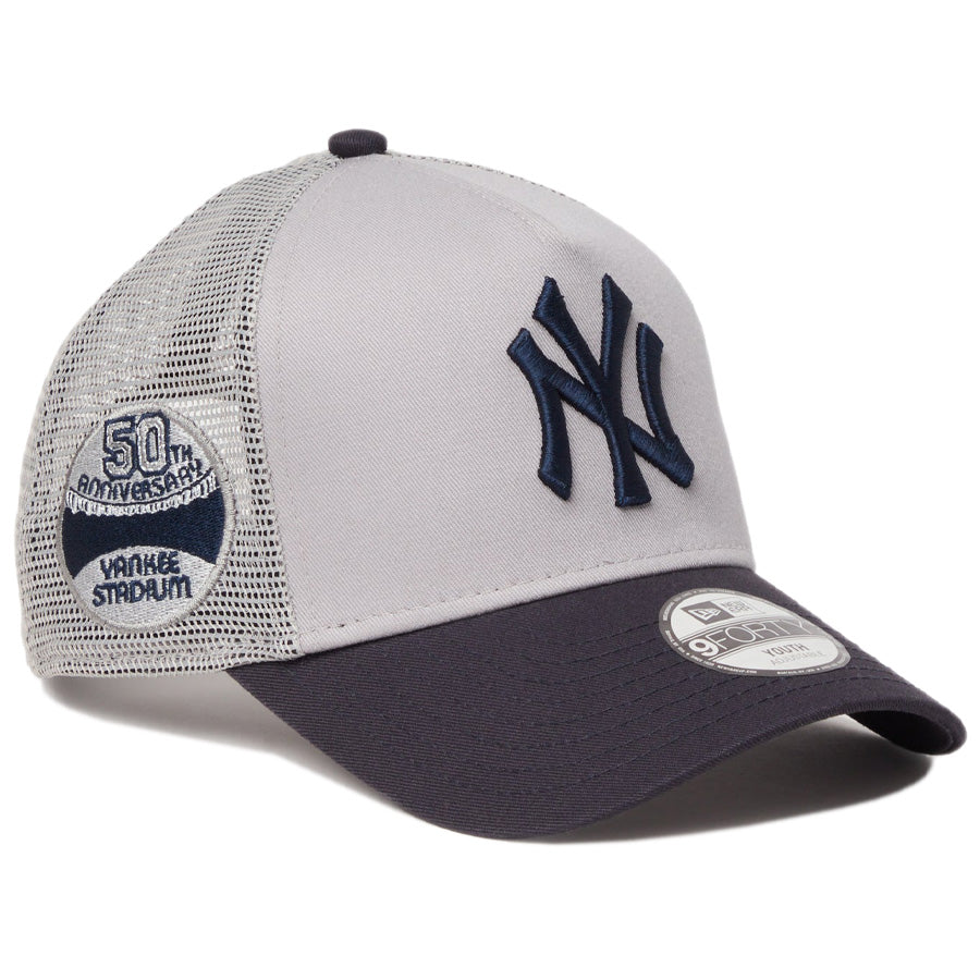 ニューエラ キャップ 帽子 NEW ERA CAP KIDS キッズ Youth 9FORTY A-Frame トラッカー MLB Side Patch サイドパッチ ニューヨーク ヤンキース グレー/ネイビー 14747008 左斜め前