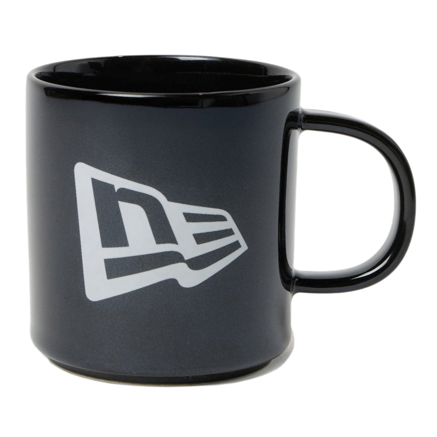 ニューエラ NEW ERA MUG マグカップ 波佐見焼 フラッグロゴ ブラック 14751667 正面