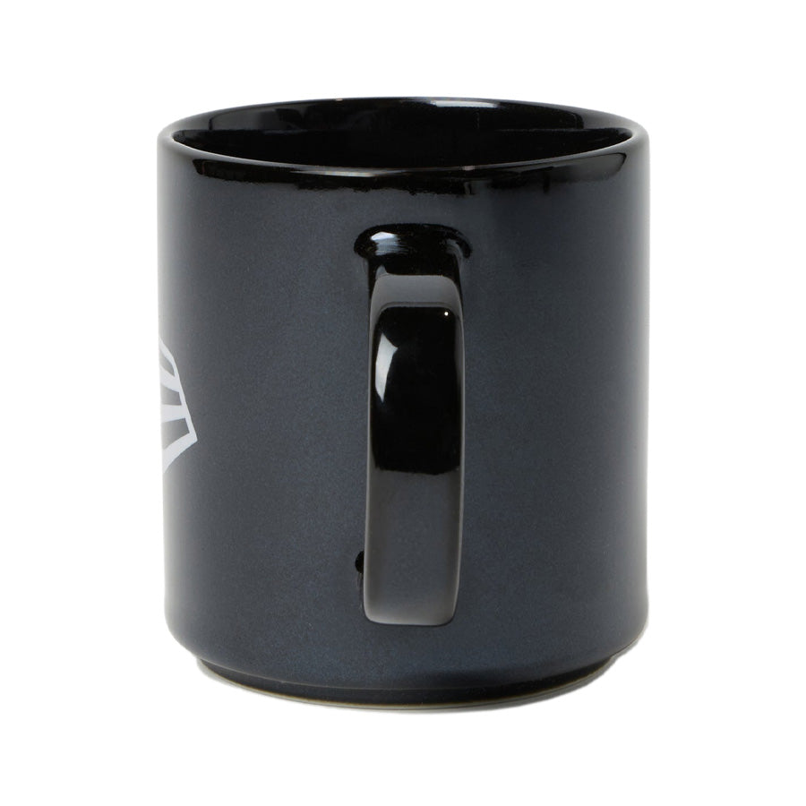 ニューエラ NEW ERA MUG マグカップ 波佐見焼 フラッグロゴ ブラック 14751667 サイド