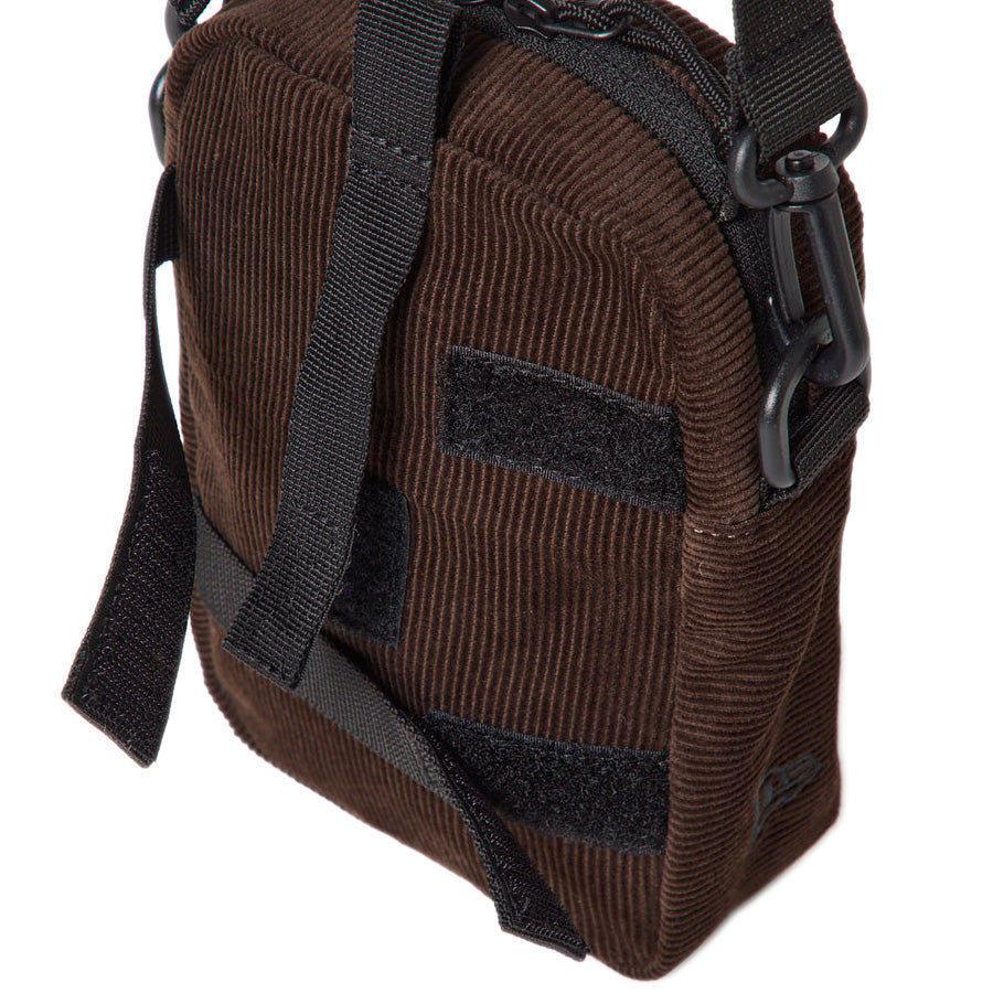 ニューエラ バッグ ポーチ NEW ERA BAG POUCH ショルダーポーチ 1.7L コーデュロイ ウォルナット 15121548 マジックテープ